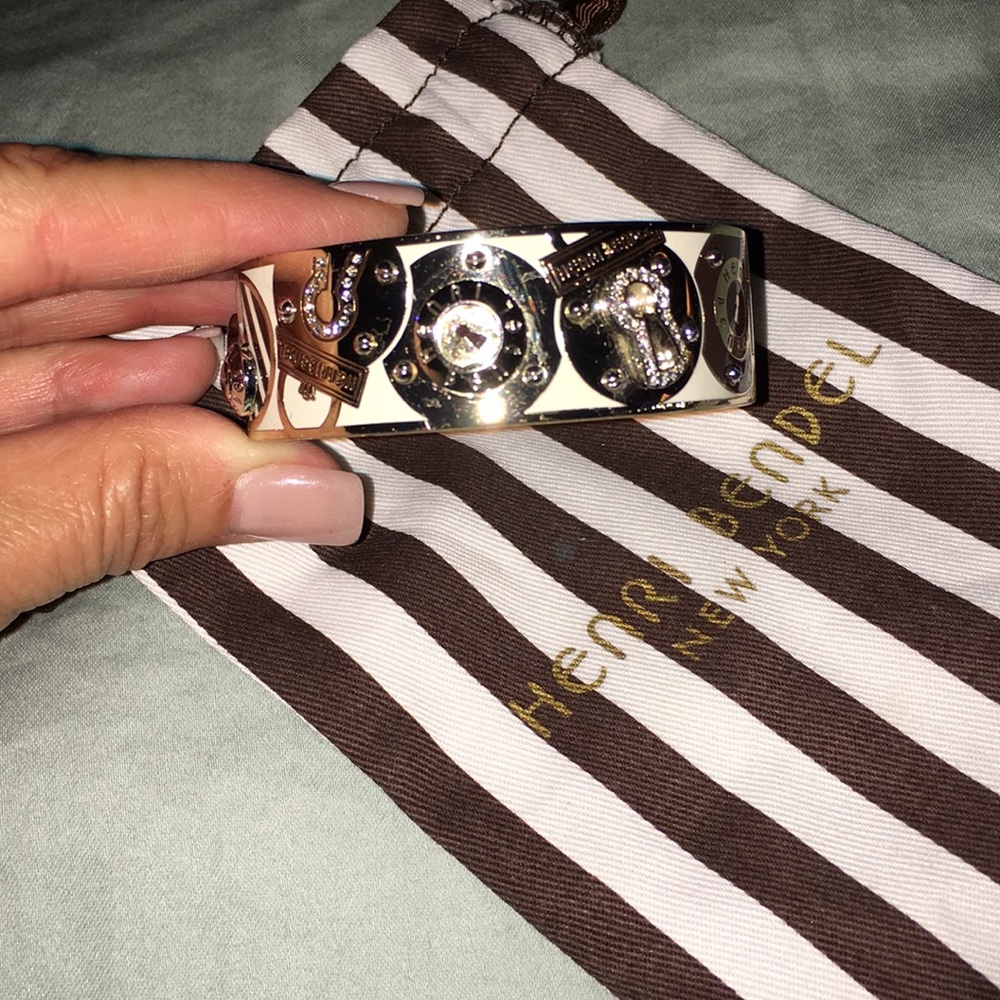 HENRI BENDEL Signature Enamel Bangle